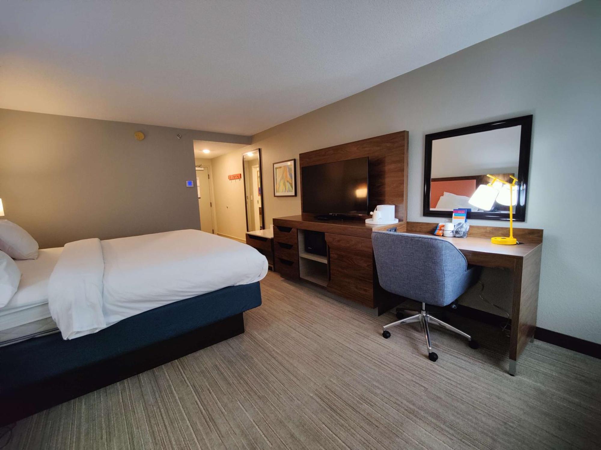 Hampton Atlanta/peachtree 3*