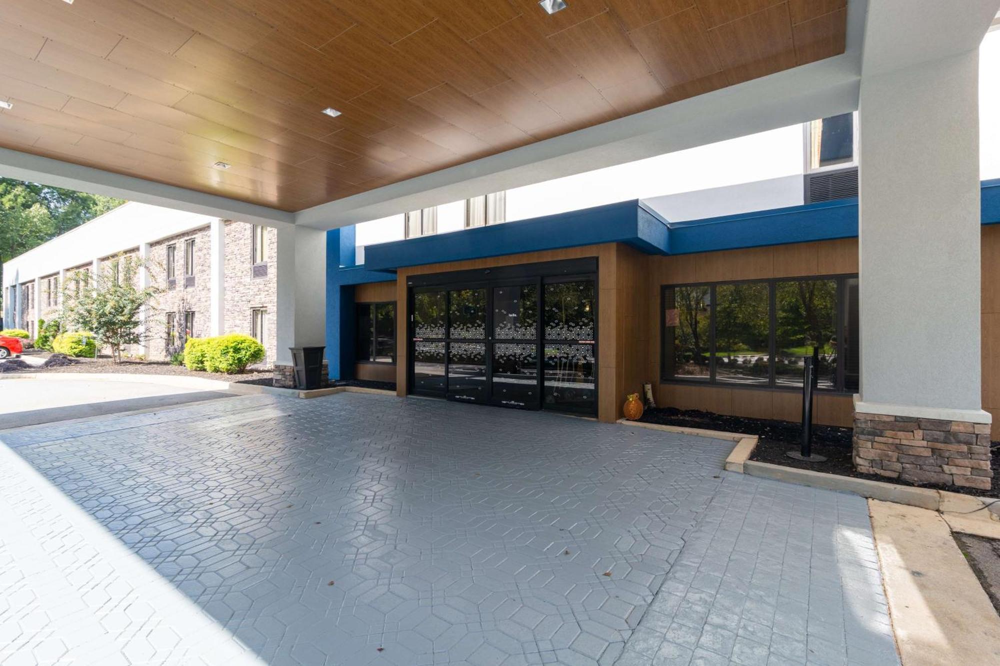 Hampton Atlanta/peachtree 3*