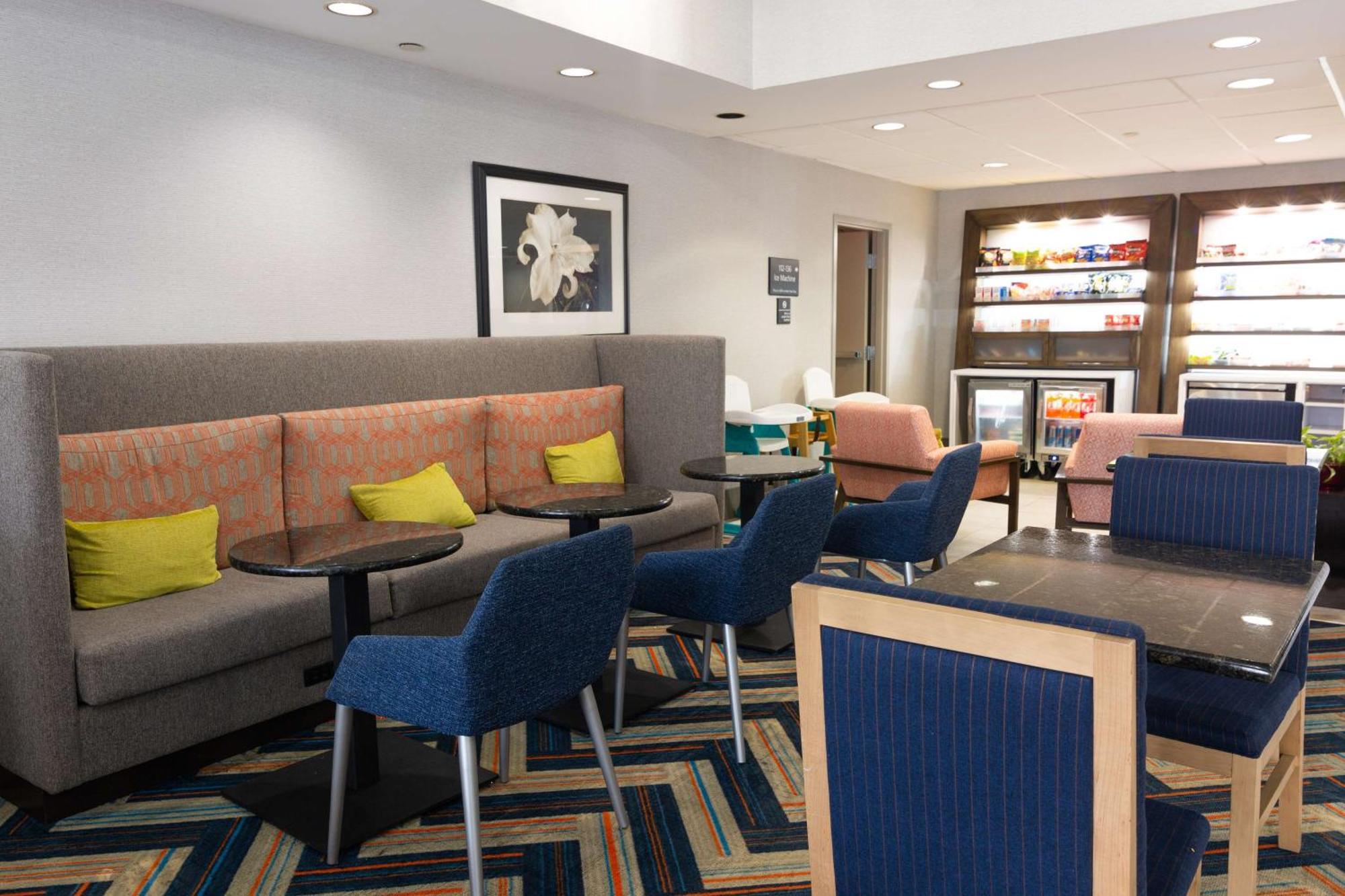 Hampton Atlanta/peachtree Hotel 3*
